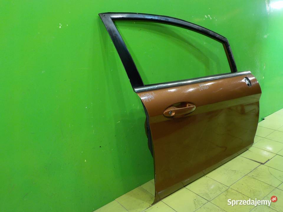 FORD FIESTA MK7 LIFT 14r HB 5D drzwi prawe przod Suków