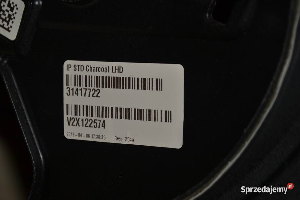 VOLVO XC60 II Deska konsola kokpit pulpit