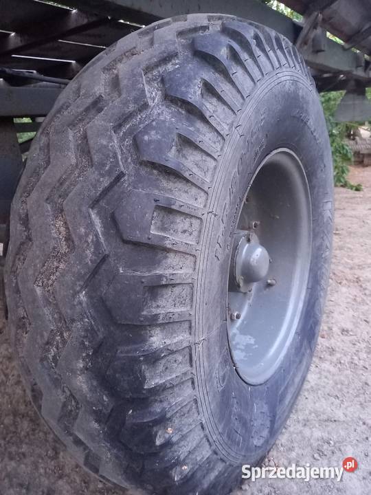 Przyczepa do słomy sianokiszonki platforma nowe Tuchola sprzedam