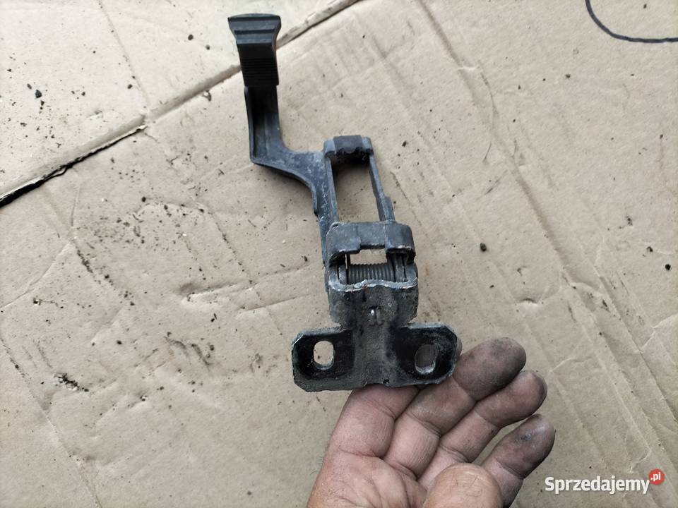 AUDI 80 B4 80B4 ZAMEK UCHWYT RĄCZKA MASKI osobowe Kamień-Kolonia