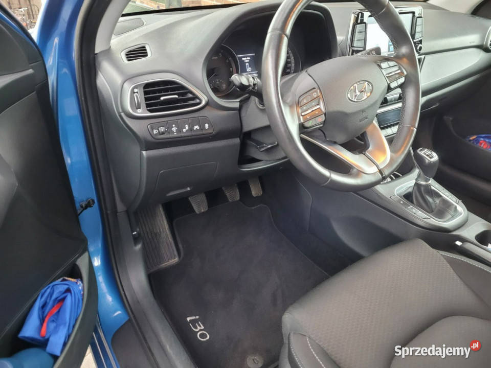 Hyundai i30 III 2017 Sadlno