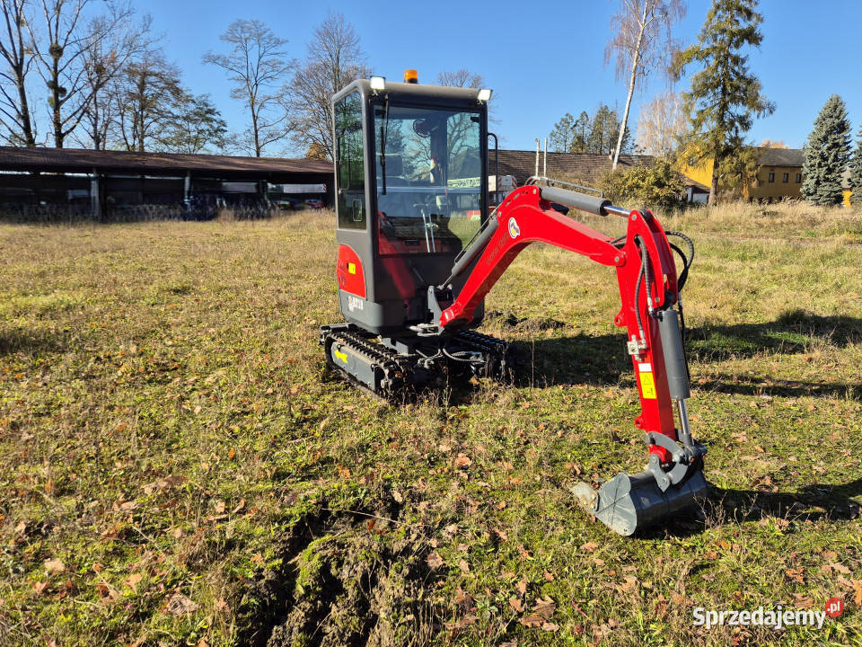 Minikoparka AT18 KUBOTA D902 1800 z kabiną 4 sprzedam