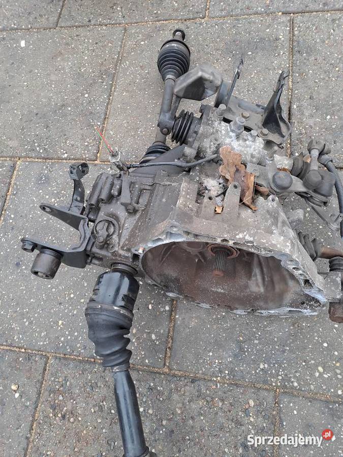 Toyota Auris 16 124 skrzynia biegów z półosiami sprzedam