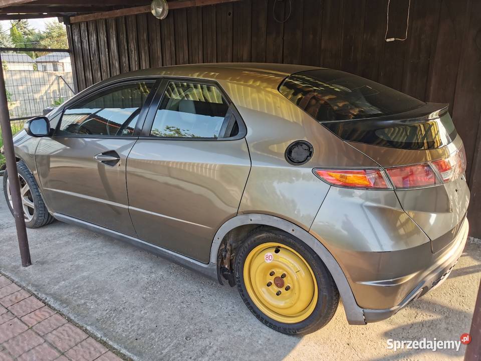 Honda Civic VIII UFO Karoseria Na Ćwiartki Pas sprzedam