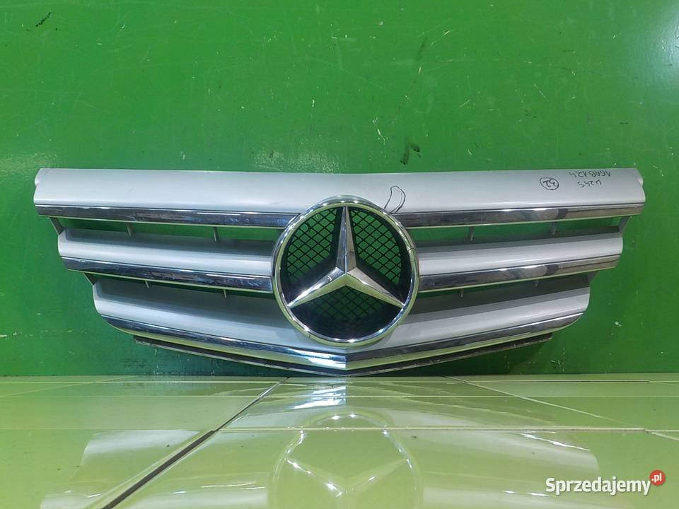 MERCEDES B W245 LIFT 17 B 08r 5D atrapa grill