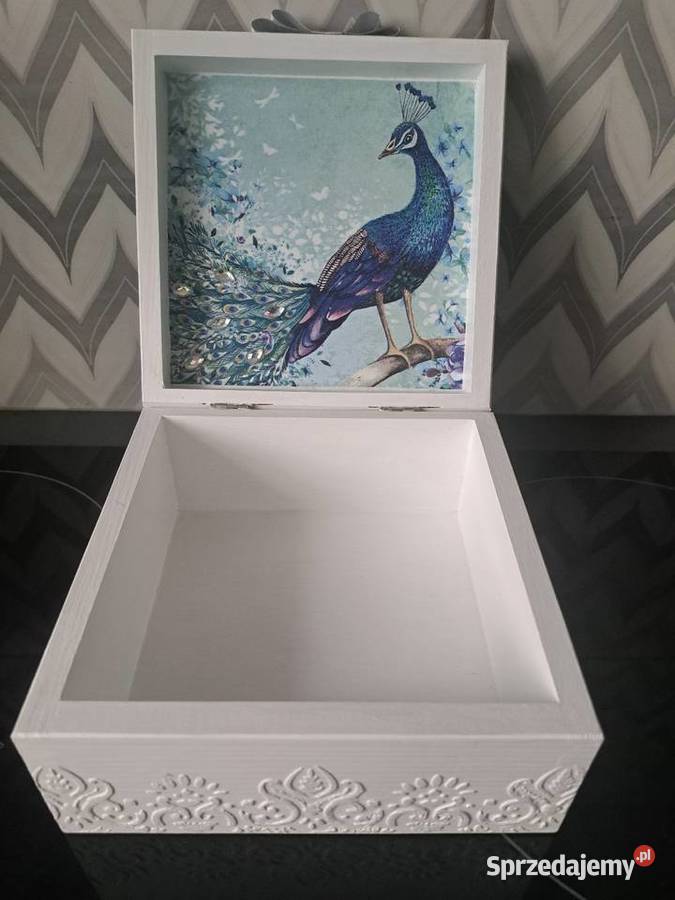 Szkatułka z pawiem decoupage z cyrkoniami Antyki, Sztuka, Kolekcje Kędzierzyn-Koźle sprzedam