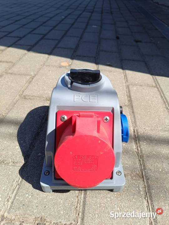 Gniazdo 400v 32A 5 p Bocheniec