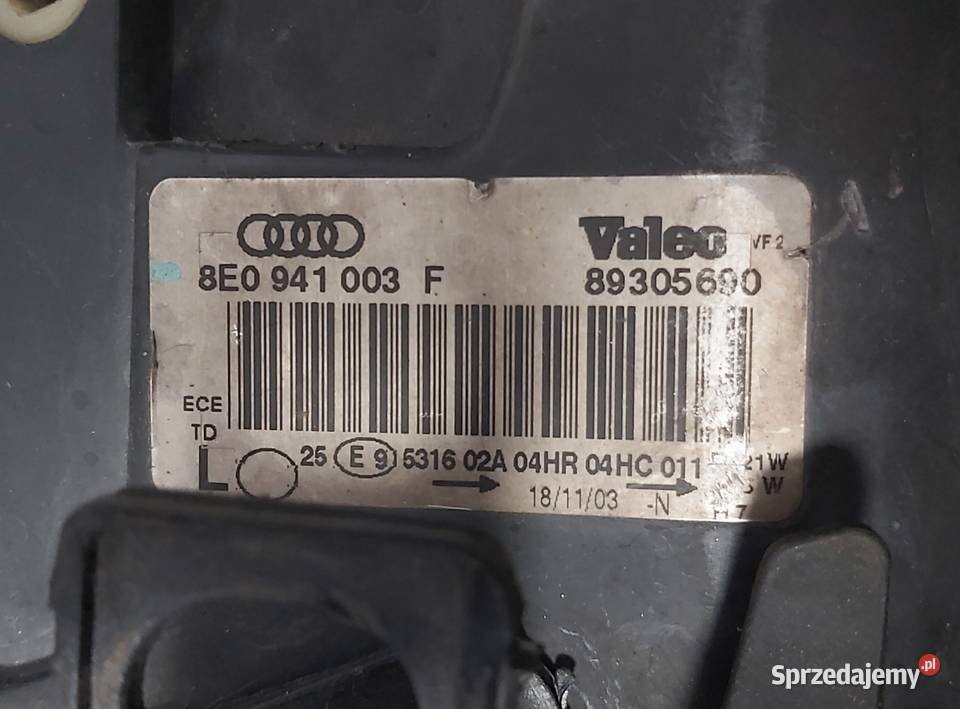 Reflektor Lewy Audi A4 B6 Valeo 8E0 941 003 F Lampy przednie