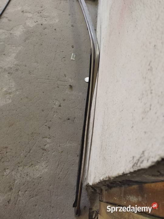 Listwy dachowe Mercedes Benz W124 sedan