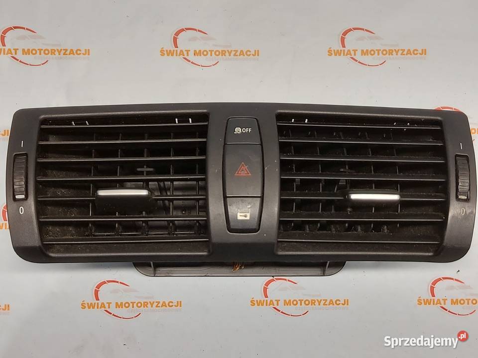 BMW 1 E82 11r kratka nawiewu środkowa 7059189