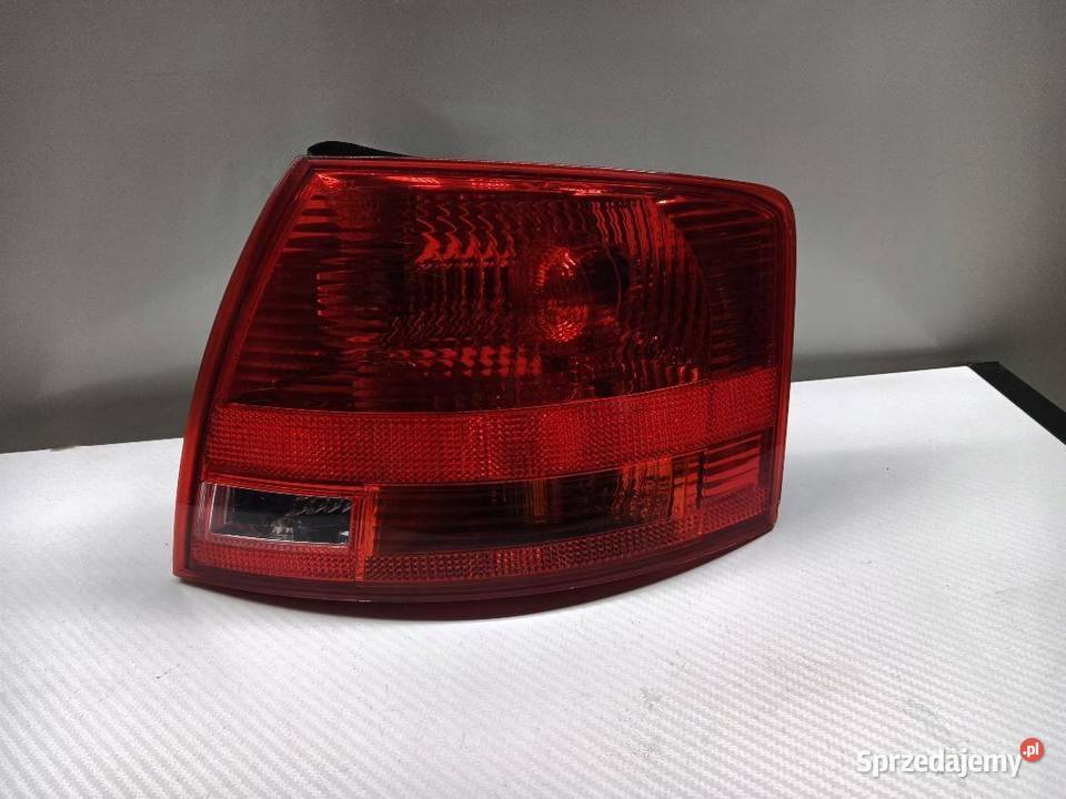 LAMPA TYŁ TYLNA PRAWA AUDI A4 B7 KOMBI 8E945096E