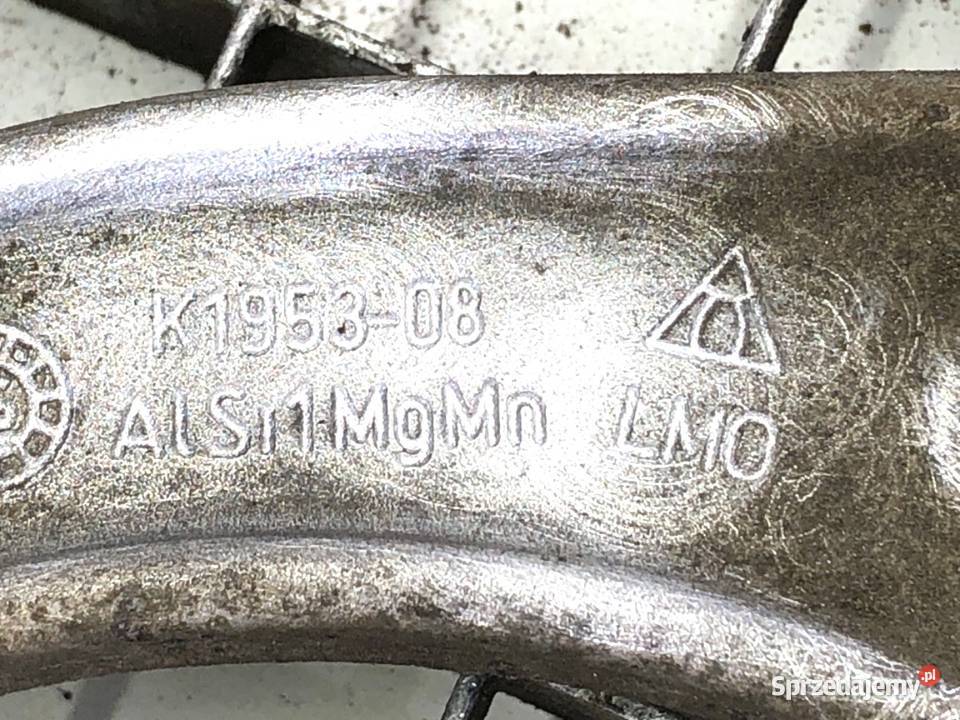 WAHACZ PRAWY PRZÓD AUDI Q7 4L Hatchback 0616 osobowe