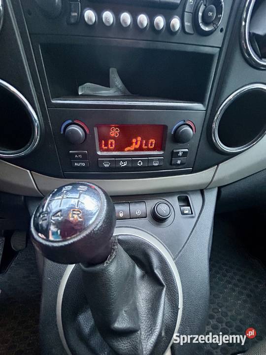 Sprzedam fajne autko Pozostałe podkarpackie Jarosław