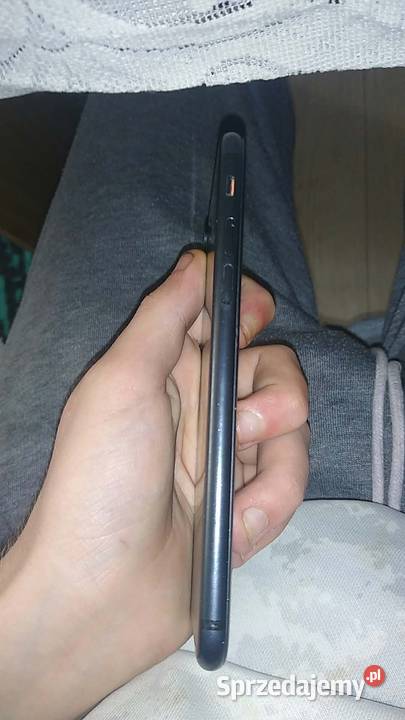 iPhone 7 Uszkodzony Apple / iPhone Poniatowa sprzedam