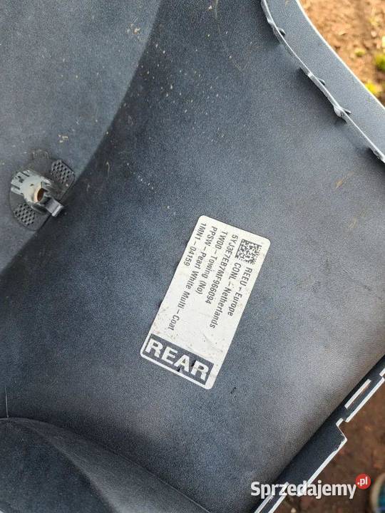 Zderzak tył tylny Tesla Model 3 1083983