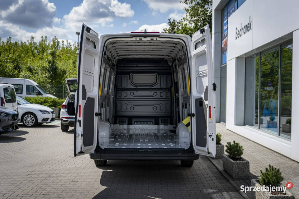 Volkswagen Crafter FL Furgon L5 z wysokim dachem Łódź