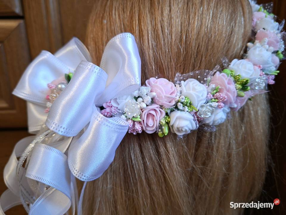 Wianuszek komunijny biało różowy Borów