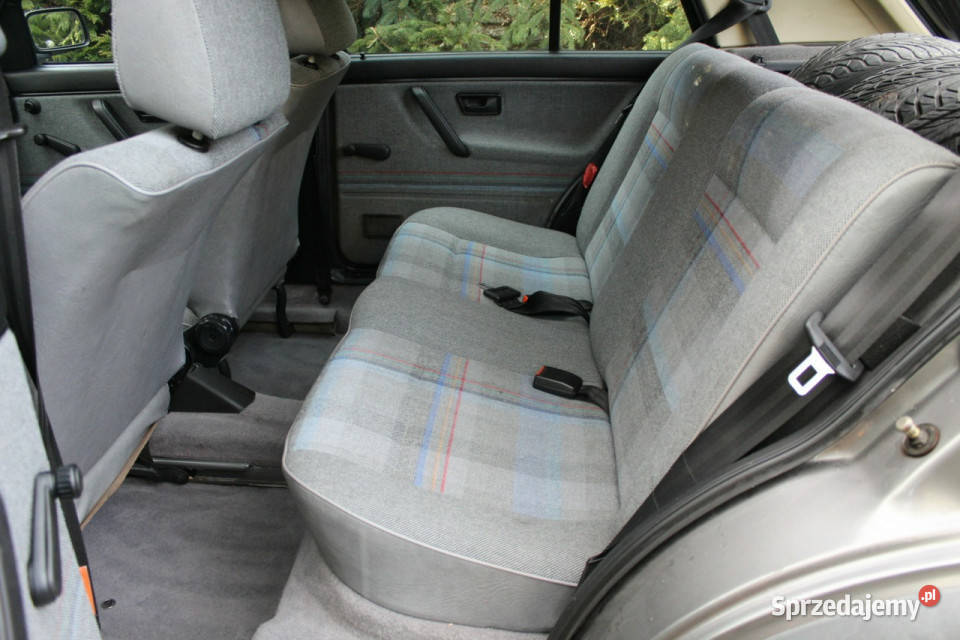 Volkswagen Golf 16 Benzyna 5 drzwi Oldtimer 1988 Lubań