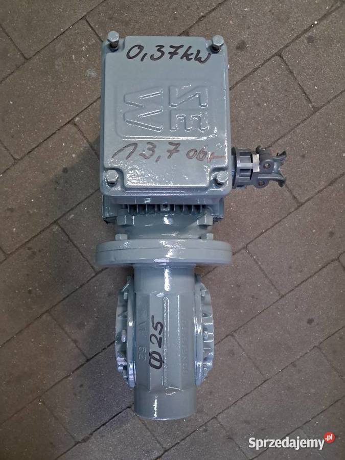 Motoreduktor 037 kW137 obr