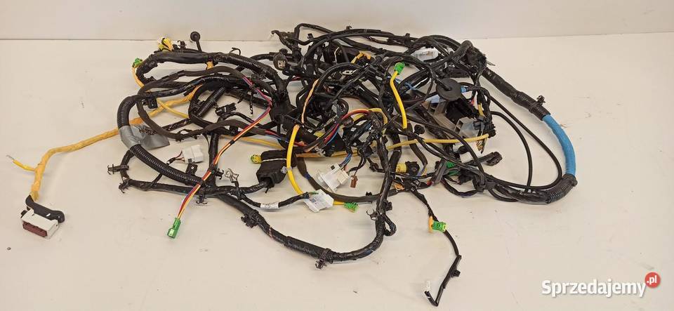 HYUNDAI BAYON WIĄZKA KABINY HYBRYDA Materiały instalacyjne sprzedam