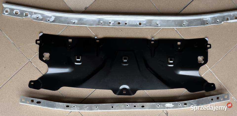 BMW 5 g30 pas przedni belki wzmocnienie 2017r