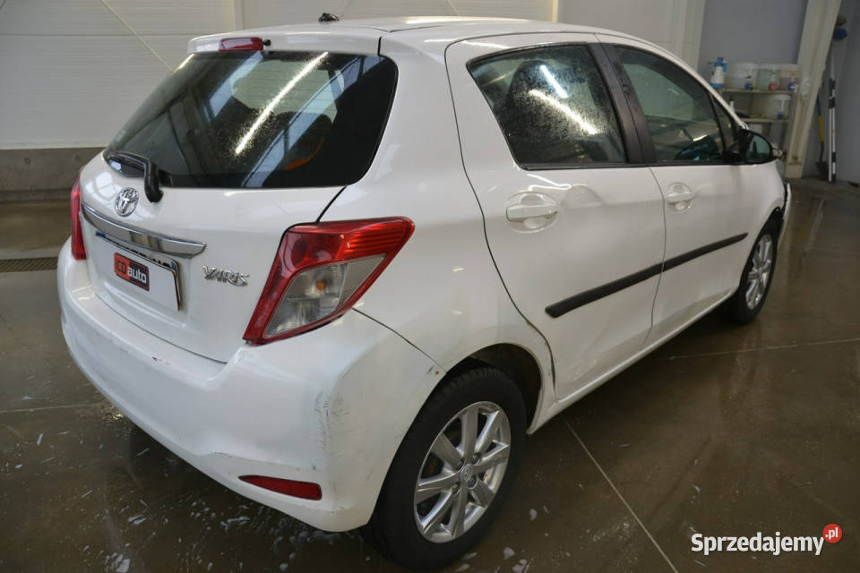 Toyota Yaris 10 benzyna 70 EKONOMICZNY niski małopolskie Kęty