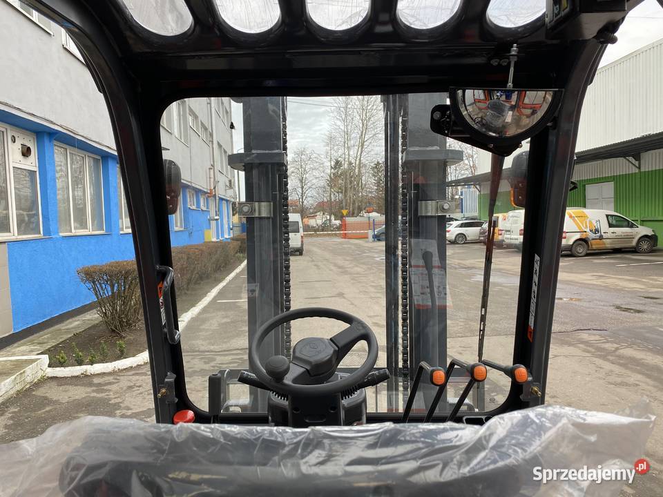 Wózek widłowy Nowy 15 Tony Spalinowy na LPG Gdynia