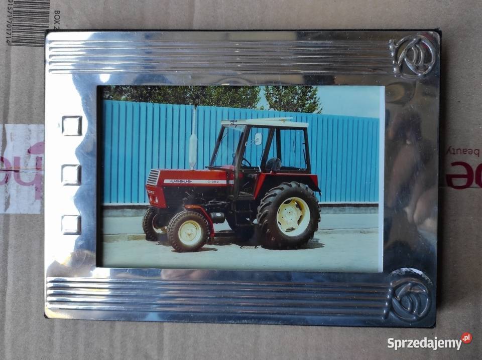 Zdjęcie zabytek PRL kolekcja Ursus Warszawa