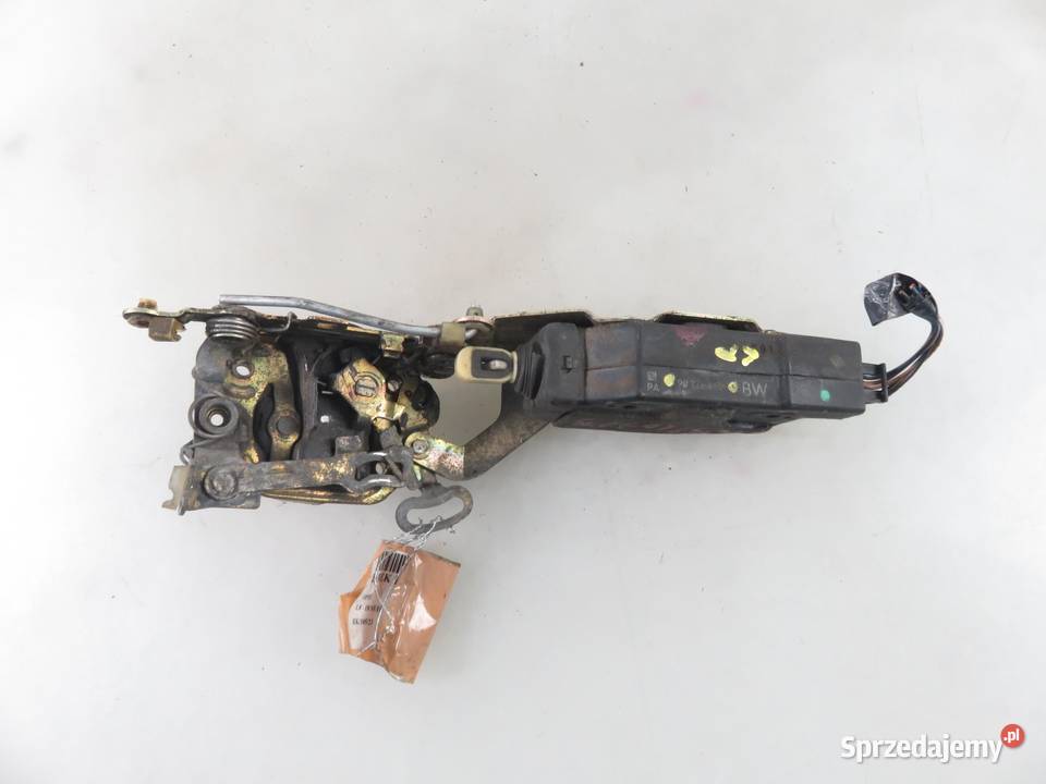 ZAMEK LEWY PRZEDNI OPEL OMEGA A 90277866 sprzedam