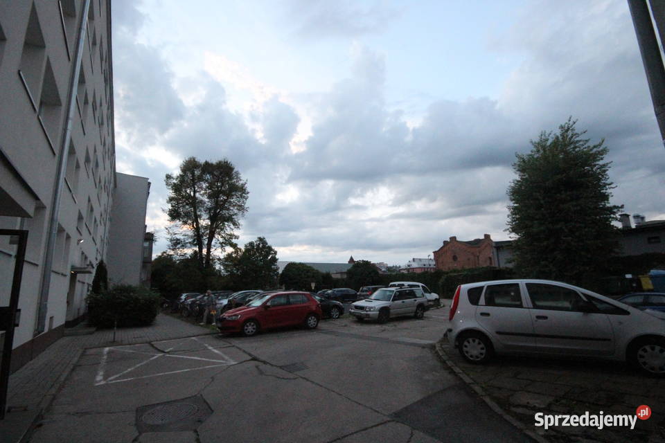 2pok 27met Skweru Anielewicza PIWNICAPARKING dolnośląskie