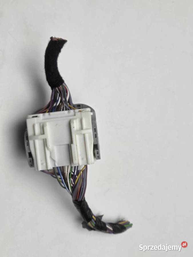 FORD FOCUS MK4 WTYCZKA KOSTKA 83