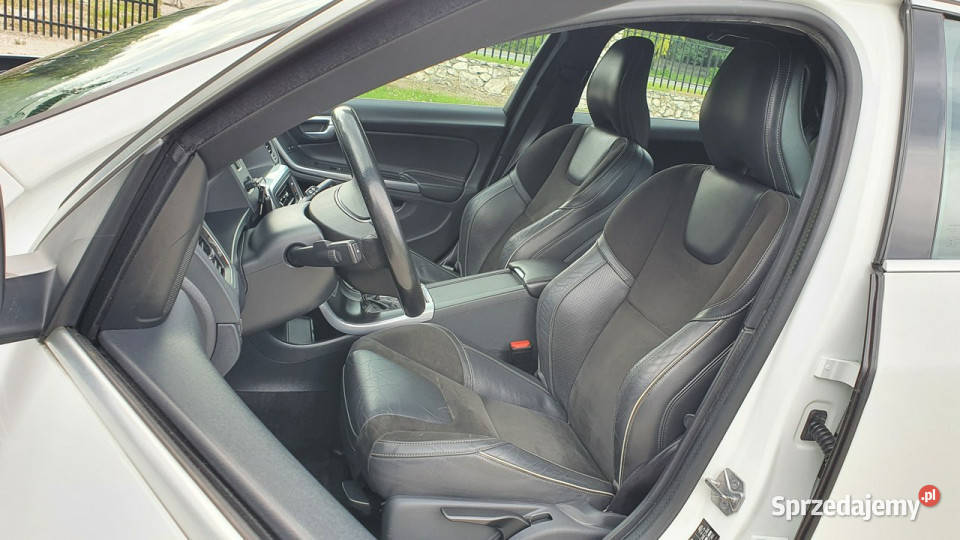 Volvo V60 20 D4 190 rDesign Automat NAVI BiXenon Kombi Chmielnik