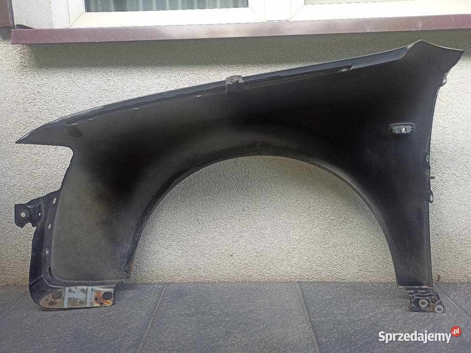 Audi A4 B6 błotnik przedni prawy czarny LZ9W Sieradz