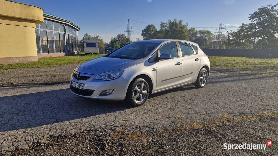Opel Astra J nawigacja rozrządzie 179444km Astra Mysłowice sprzedam