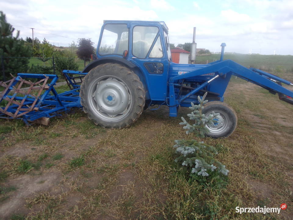 ciągnik ford 4000 Ciągniki Smętowo Graniczne