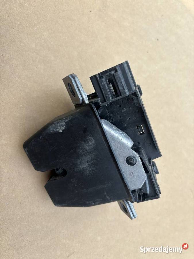 Zamek klapy bagażnika Ford Kuga Mk3 osobowe Lublin