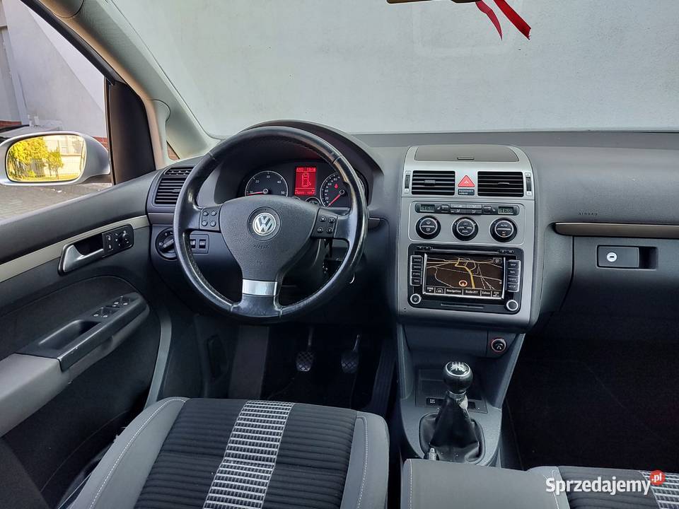VW TOURAN 7 OSOBOWY Leszno