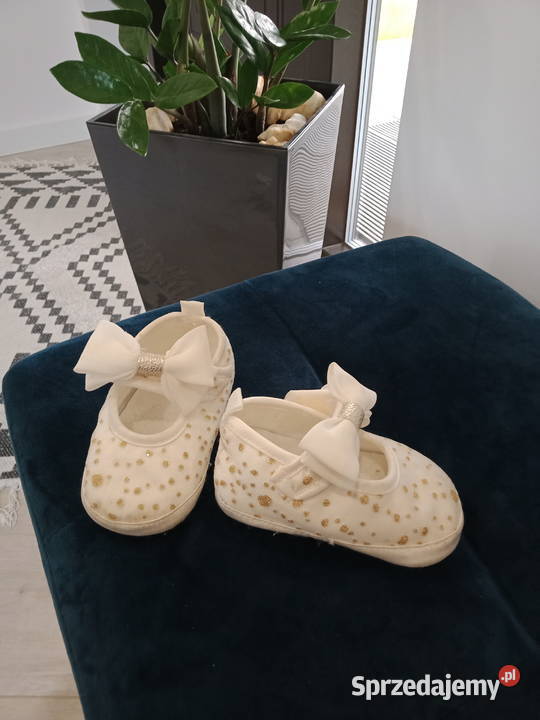 Buciki niechodki śliczne Rozmiar 3 Kalinówka