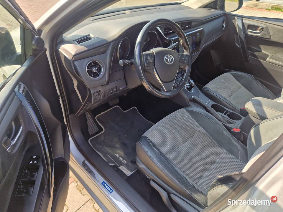 Toyota Auris II 2018r Full Wersja 18Hybrid 92700km małopolskie Tarnów