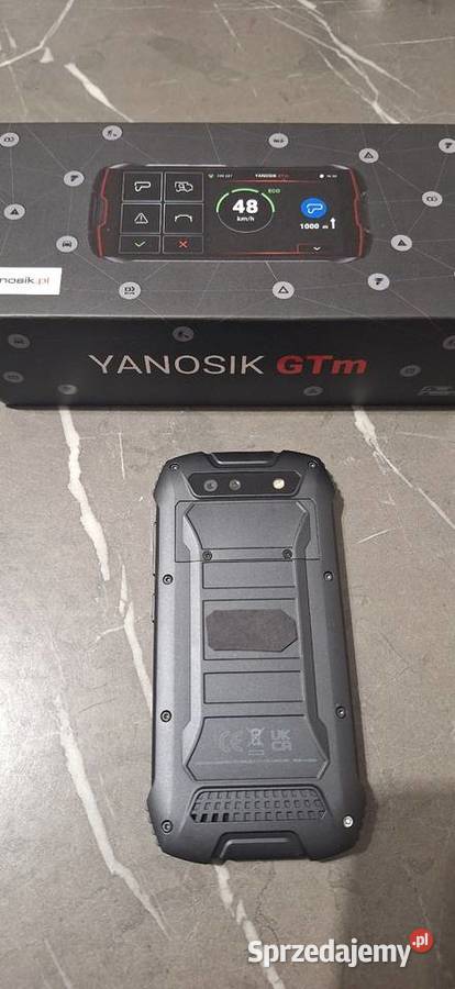 Yanosik GTm aktywne urządzenienowe z rocznym