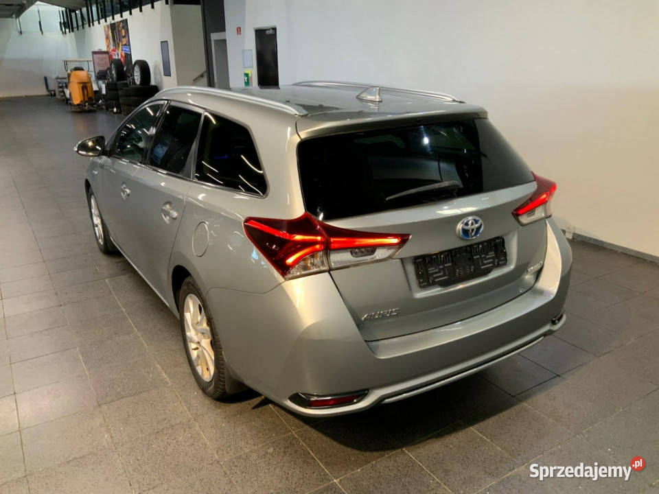 Toyota Auris II 2012 Kombi Sadlno