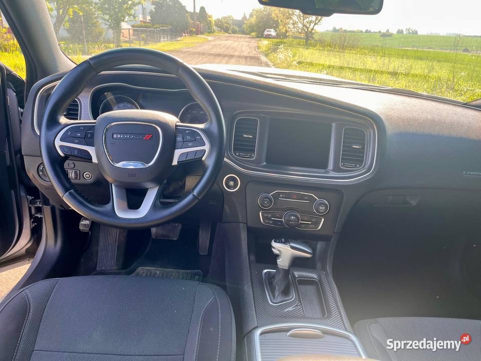 Dodge Charger 36 305 2016r zarejestrowany benzyna Ślesin