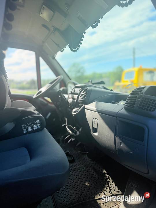 Citroen Jumper 28Hdi autolaweta kryta plandeka Rok produkcji 2004 Krosno
