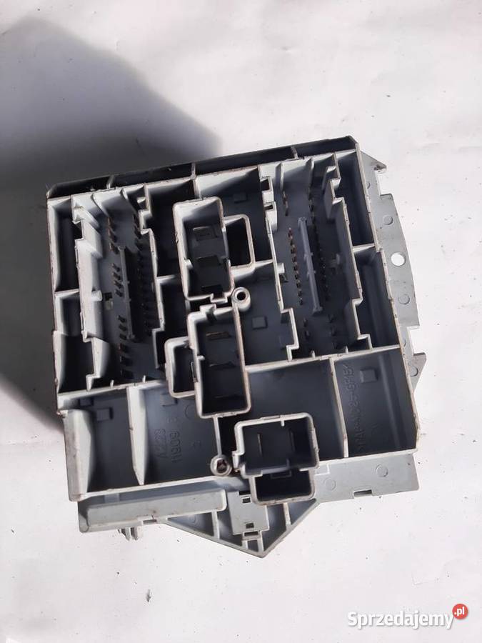 Fiat Bravo II skrzynka bezpieczników 51832042