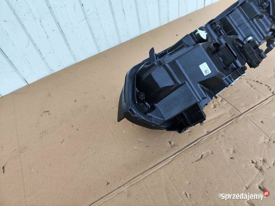 RENAULT MEGANE E TECH FULL LED LAMPA PRAWA PRZÓD