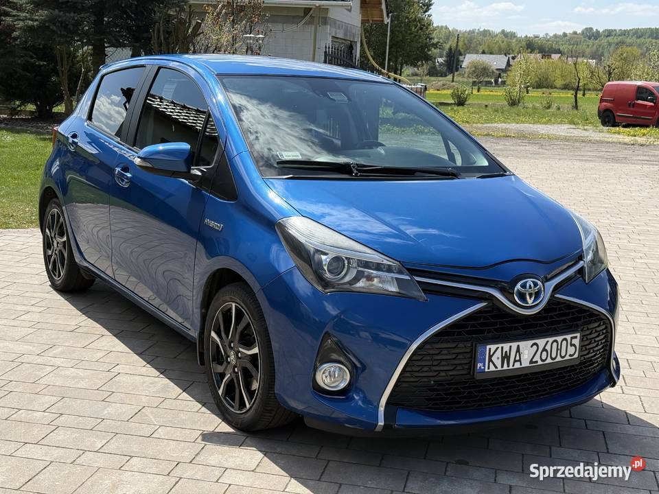 Toyota yaris hybrid Łączany