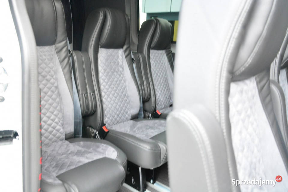 Renault Master 9 osobowy 2025r nowy 170 światła przeciwmgłowe