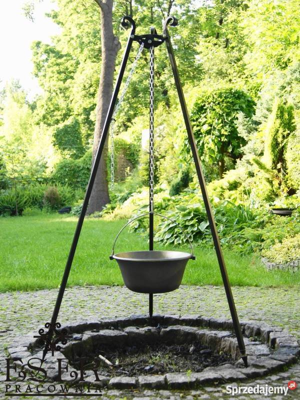 Kociołek żeliwny 7l z pokrywą Kuty stojak ESER Częstochowa