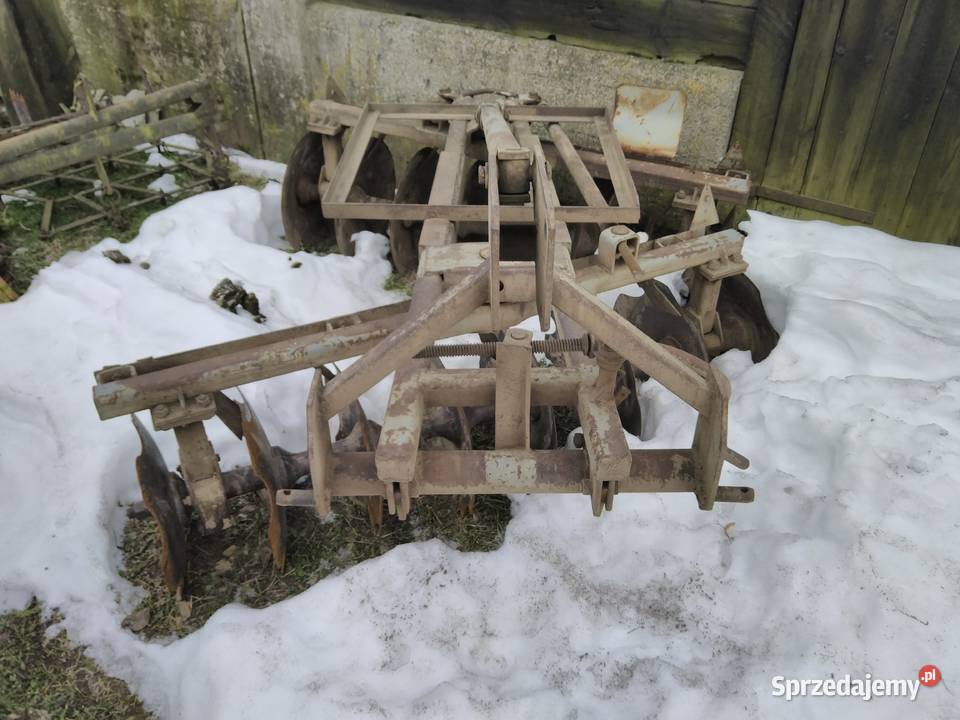 Rozrzutnik 1osiowy z wywrotem metaltech nieuszkodzony Przyczepy rolnicze Białystok