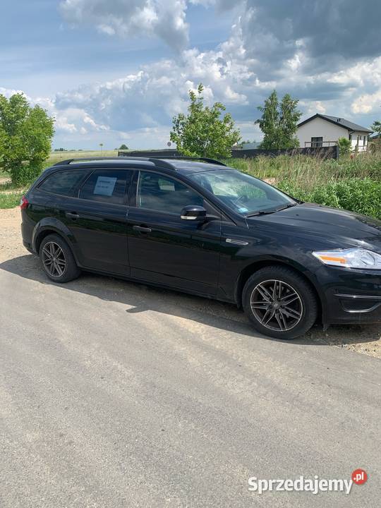 Ford mondeo 16 benzyn czarny Zgierz
